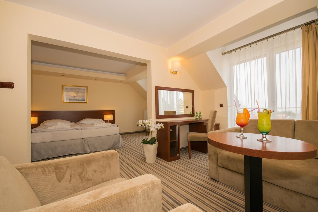 Resort Król Plaza Spa&Wellness Jarosławiec Exterior foto